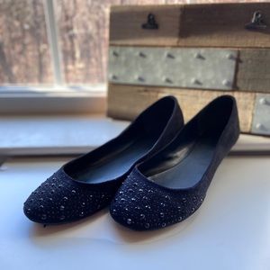 Black studded flat dress shoes
